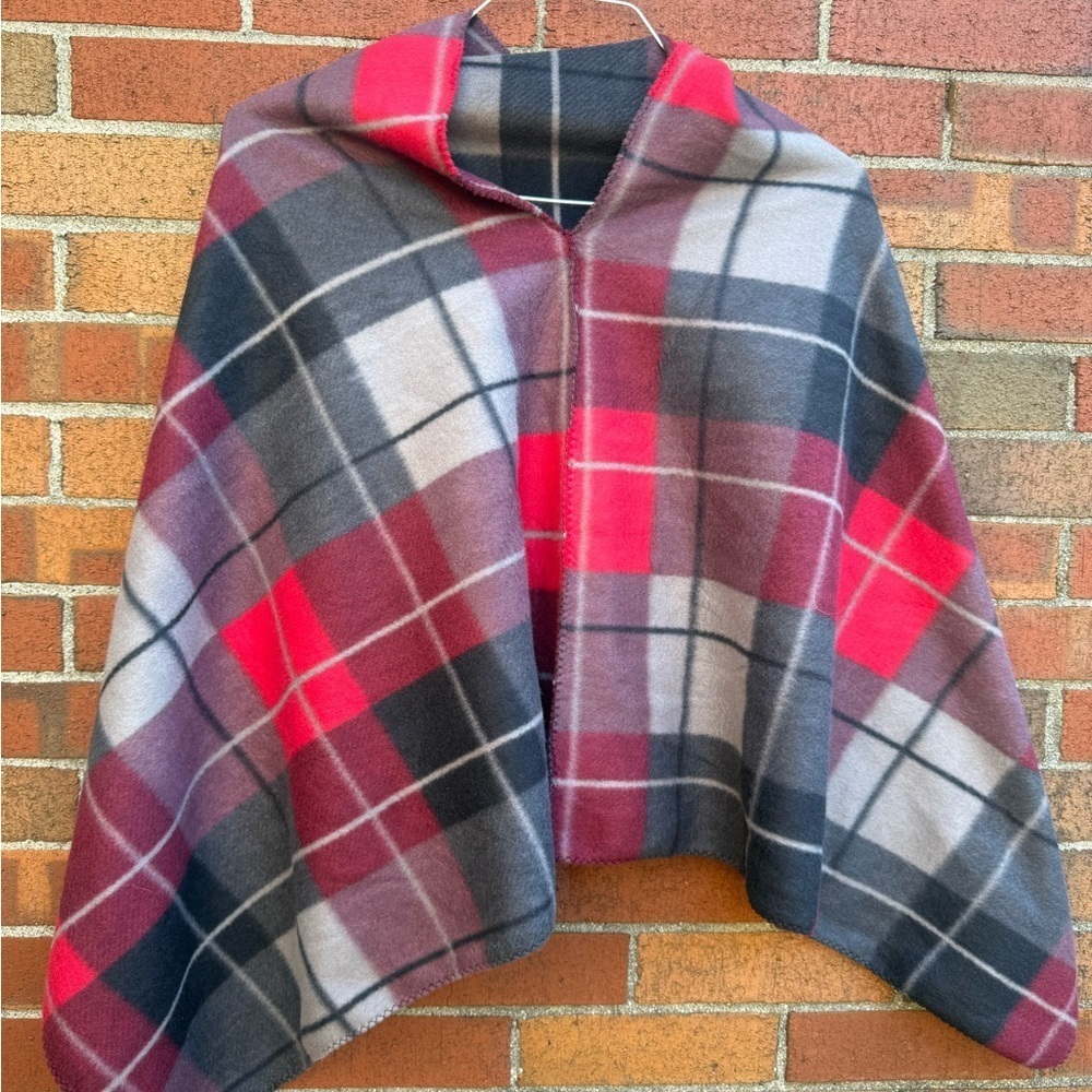 The Closet Remix Plaid Fleece Wrap / Poncho Shawl (NWT)